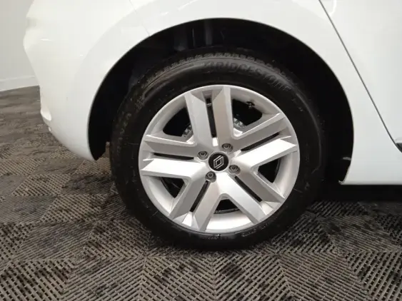 RENAULT CLIO V - voiture d'occasion - Photo 25