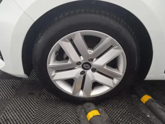 RENAULT CLIO V - voiture d'occasion - Photo 23