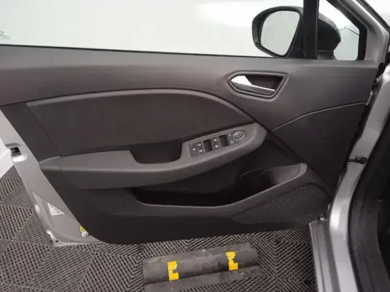 RENAULT CLIO V - voiture d'occasion - Photo 19