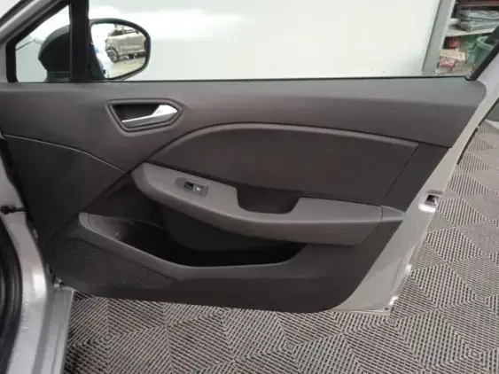 RENAULT CLIO V - voiture d'occasion - Photo 20