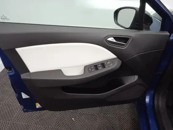 RENAULT CLIO V - voiture d'occasion - Photo 19