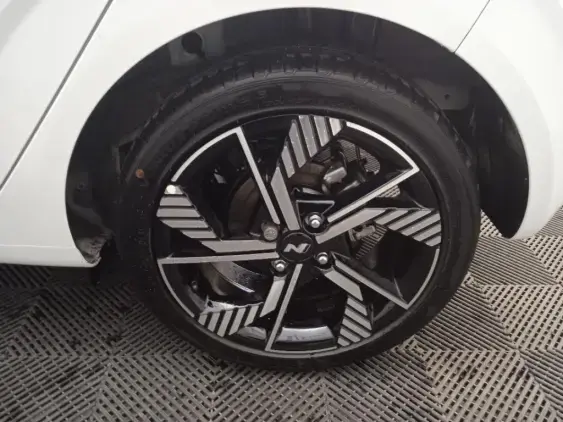 HYUNDAI i10 III - voiture d'occasion - Photo 24