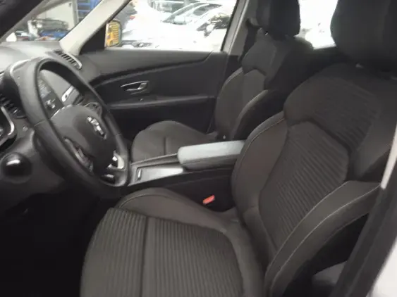 RENAULT SCENIC IV - voiture d'occasion - Photo 18