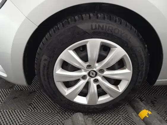 RENAULT CLIO V - voiture d'occasion - Photo 22