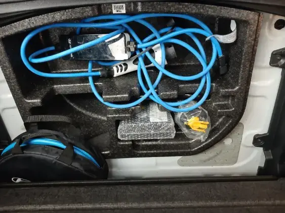 HYUNDAI KONA ELECTRIQUE - voiture d'occasion - Photo 17