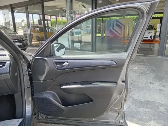 RENAULT ARKANA - voiture d'occasion - Photo 19