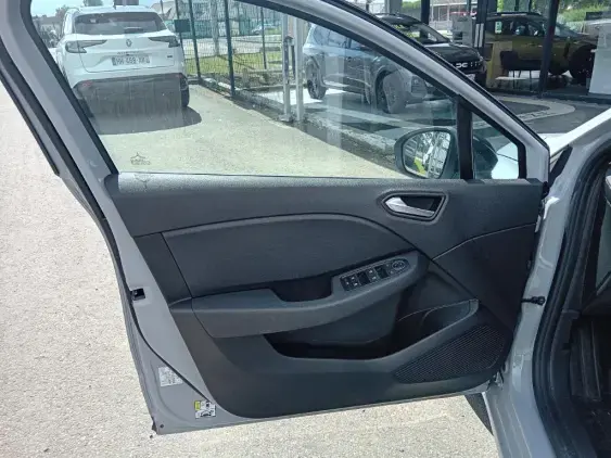 RENAULT CLIO V - voiture d'occasion - Photo 19