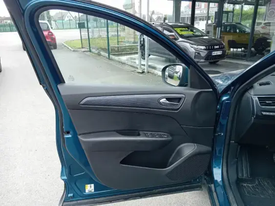 RENAULT ARKANA - voiture d'occasion - Photo 18
