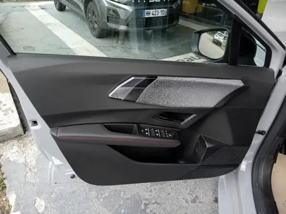 RENAULT CLIO VI - voiture d'occasion - Photo 19