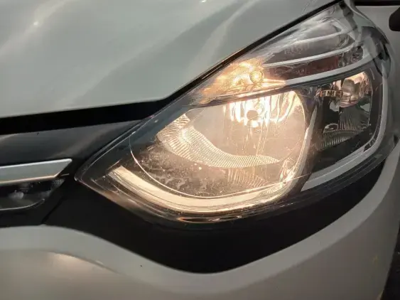 RENAULT CLIO IV - voiture d'occasion - Photo 21