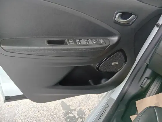 RENAULT ZOE - voiture d'occasion - Photo 17