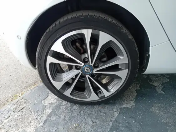 RENAULT ZOE - voiture d'occasion - Photo 23