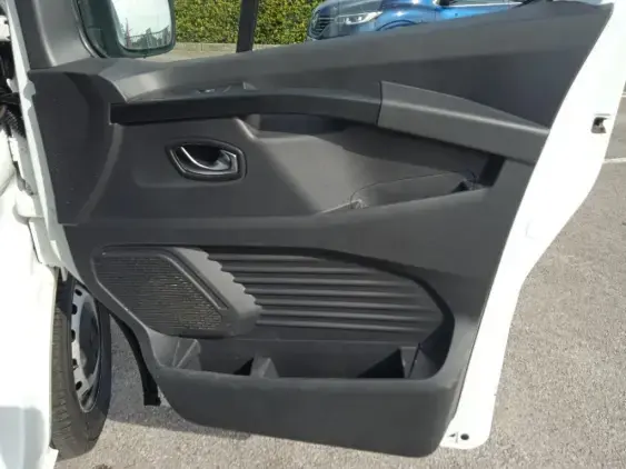 RENAULT TRAFIC FG III - voiture d'occasion - Photo 20