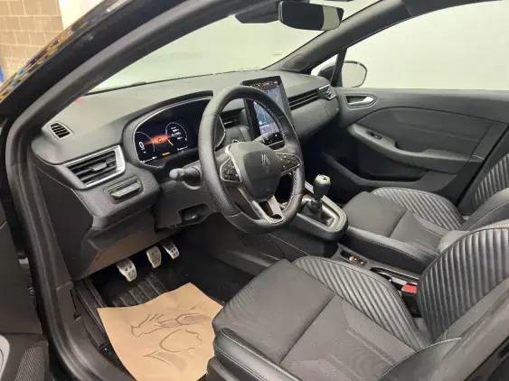 RENAULT CLIO V - voiture d'occasion - Photo 18