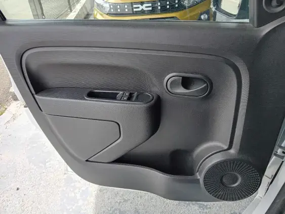 RENAULT TWINGO III - voiture d'occasion - Photo 16