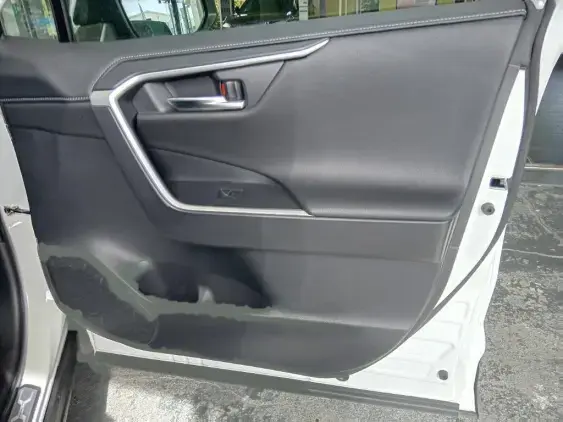 TOYOTA RAV4 V - voiture d'occasion - Photo 19