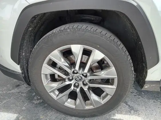 TOYOTA RAV4 V - voiture d'occasion - Photo 22