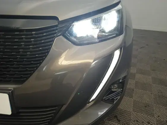 PEUGEOT 2008 II - voiture d'occasion - Photo 22