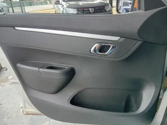 DACIA SPRING - voiture d'occasion - Photo 18