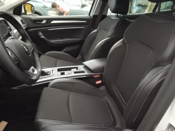 RENAULT MEGANE IV - voiture d'occasion - Photo 18