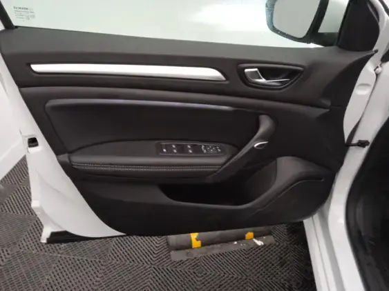 RENAULT MEGANE IV - voiture d'occasion - Photo 19