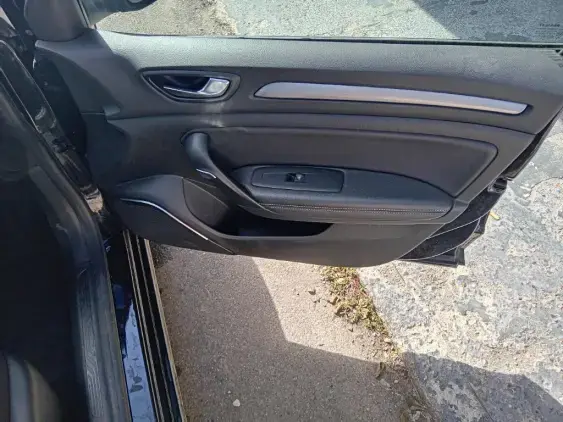 RENAULT MEGANE IV - voiture d'occasion - Photo 20