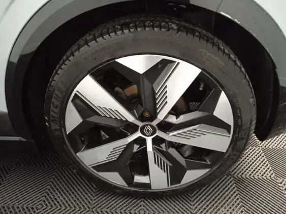 RENAULT MEGANE V - voiture d'occasion - Photo 24
