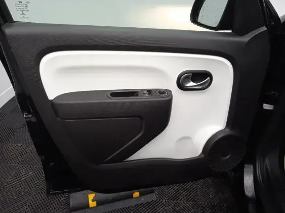 RENAULT TWINGO ELECTRIQUE III - voiture d'occasion - Photo 17