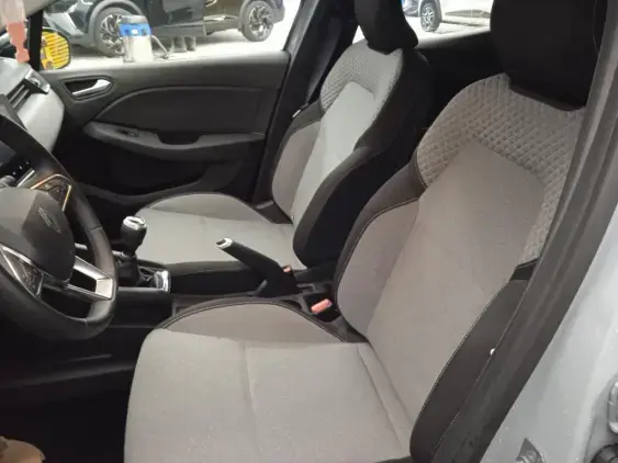 RENAULT CLIO V - voiture d'occasion - Photo 18