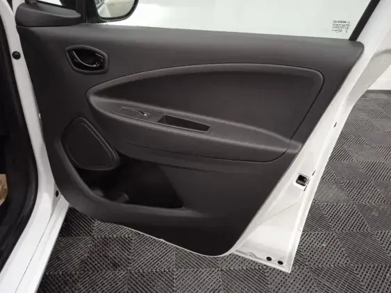 RENAULT ZOE - voiture d'occasion - Photo 18