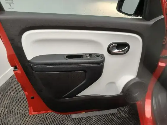 RENAULT TWINGO ELECTRIQUE III - voiture d'occasion - Photo 18