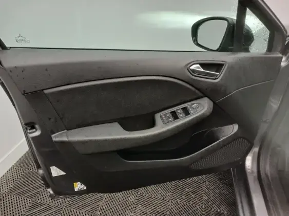 RENAULT CLIO V - voiture d'occasion - Photo 19