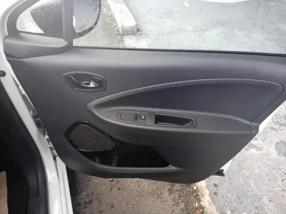 RENAULT ZOE - voiture d'occasion - Photo 18