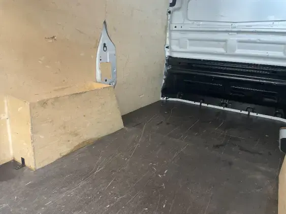 RENAULT TRAFIC FG III - voiture d'occasion - Photo 16