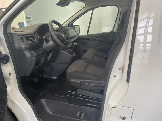 RENAULT TRAFIC FG III - voiture d'occasion - Photo 18