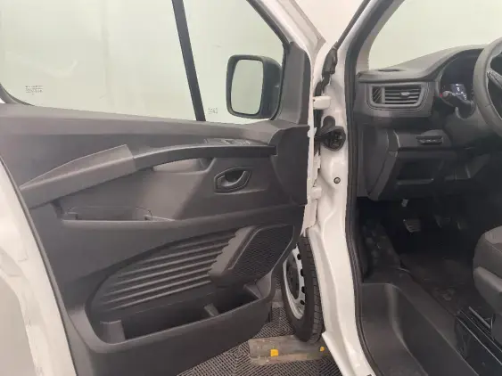 RENAULT TRAFIC FG III - voiture d'occasion - Photo 19