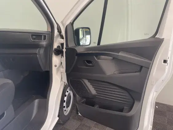 RENAULT TRAFIC FG III - voiture d'occasion - Photo 20