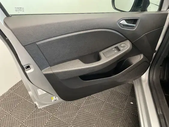 RENAULT CLIO V - voiture d'occasion - Photo 19