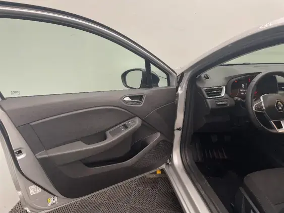 RENAULT CLIO V - voiture d'occasion - Photo 19