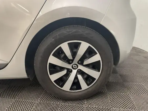 RENAULT CLIO V - voiture d'occasion - Photo 24