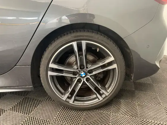 BMW SERIE 1 F40 - voiture d'occasion - Photo 24