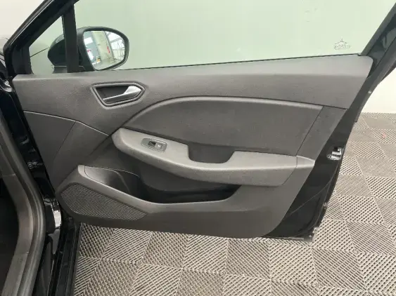 RENAULT CLIO V - voiture d'occasion - Photo 20