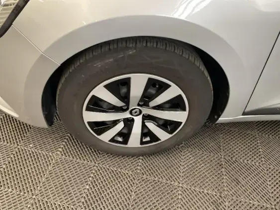 RENAULT CLIO V - voiture d'occasion - Photo 23