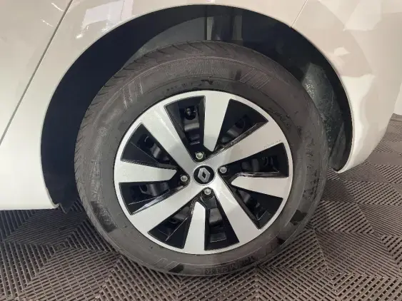 RENAULT CLIO V - voiture d'occasion - Photo 24