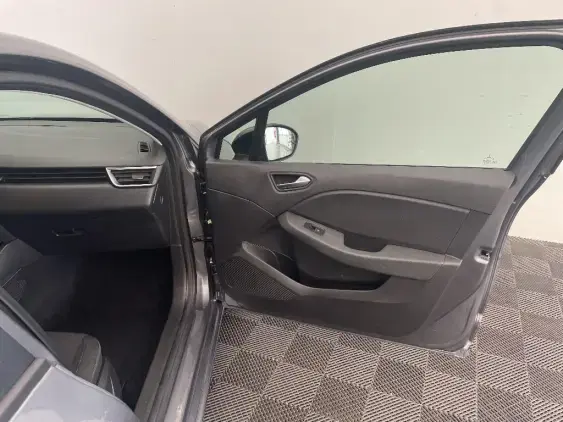 RENAULT CLIO V - voiture d'occasion - Photo 20