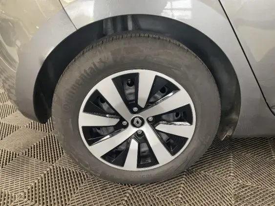 RENAULT CLIO V - voiture d'occasion - Photo 25