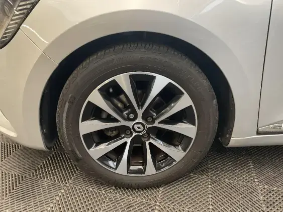 RENAULT CLIO V - voiture d'occasion - Photo 23