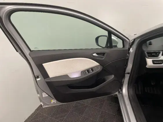 RENAULT CLIO V - voiture d'occasion - Photo 19