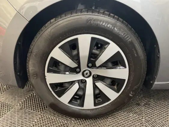 RENAULT CLIO V - voiture d'occasion - Photo 23