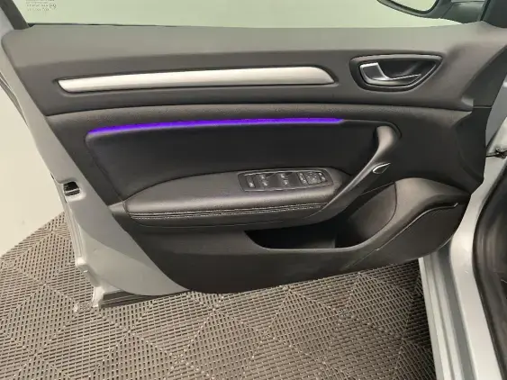 RENAULT MEGANE IV - voiture d'occasion - Photo 19